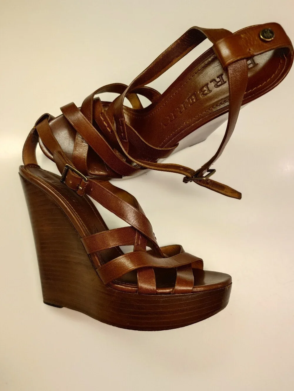 EUC Iconic Brown BURBERRY Delamer Leather Platform Wedge Sandal 39 Runway Heels